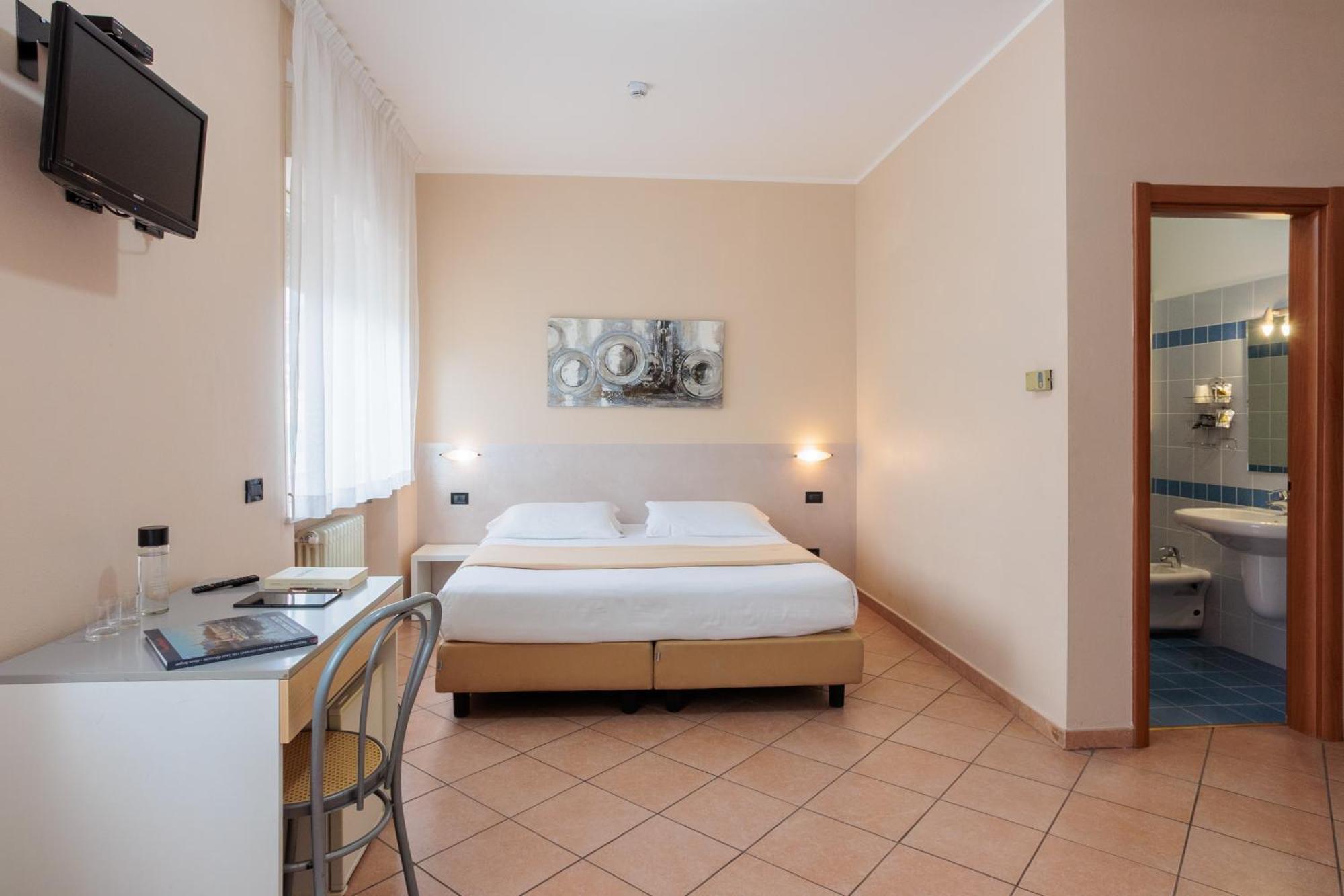 Al Centro Bed & Breakfast Verbania Bagian luar foto